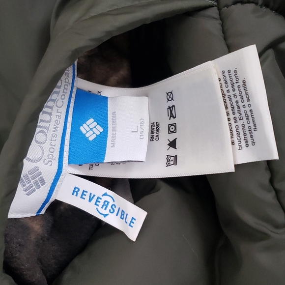 COLUMBIA REVERSIBLE CAMO PUFFER VEST, Boy's Size: 14/16, $40 - Picture 11 of 12